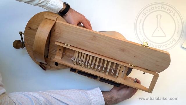БалалайкерЪ Колесная Лира Хроматическая / Balalaiker Chromatic Gurdy Gurdy