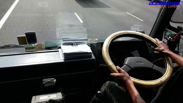 1994 Mitsubishi Fuso The Great FS425 V8 Driving Scene смотреть онлайн