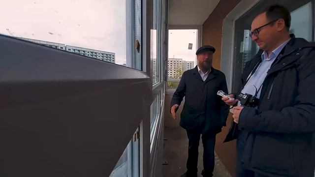 Дорога на жм Плющихинском  Дом с новым фасадом  Аллея и парк на жм Просторном