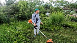 Влог.Обзор бензинового триммера Carver GBC из Леруа Мерлен. Стрижем газон на заброшенном участке.