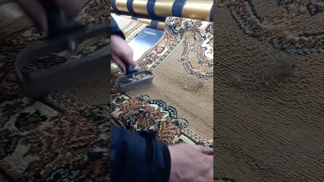 Чесалка для удаления шерсти с ковров смотреть онлайн