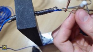 ?Нихромовый резак своими руками / How To Make The "Styro-Slicer"