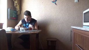Александр Арбузов завтракает