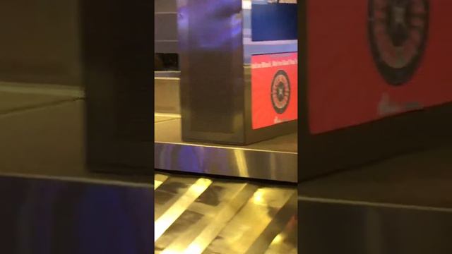 Аэропорт города грехов ! смотреть онлайн