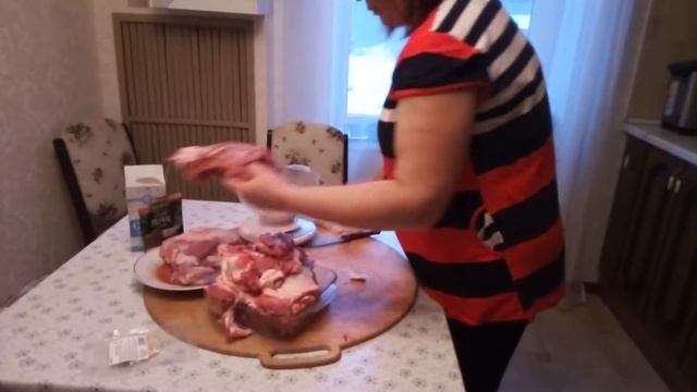Домашняя тушенка из свинины. Домашние колбаски смотреть онлайн