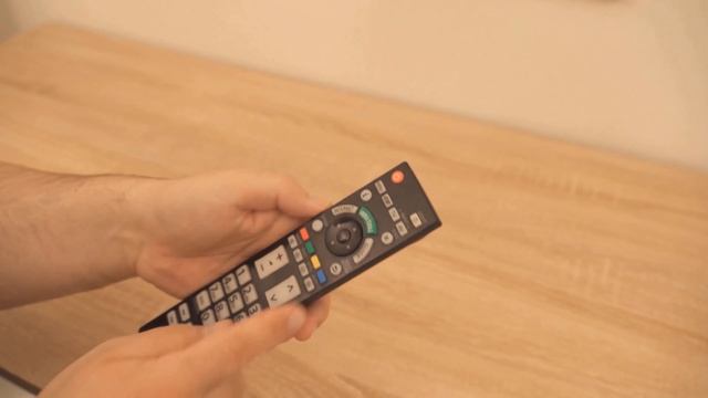 ВОТ ПОЧЕМУ вам стоит положить кусок алюминиевой фольги в пульт ? (ОТЛИЧНЫЙ трюк) ? смотреть онлайн