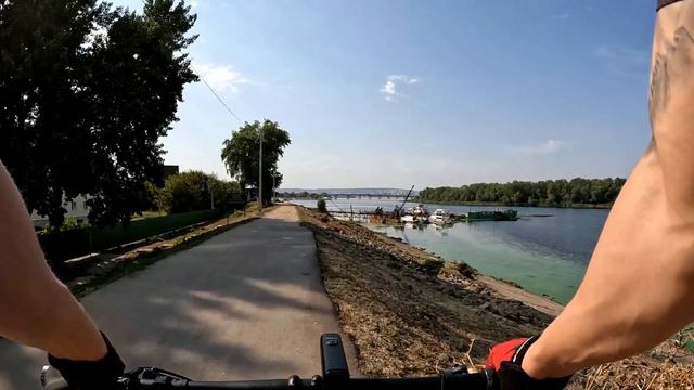 КЛЕТКИ ДЛЯ ЛЮДЕЙ.(в которые они стремятся сами) смотреть онлайн