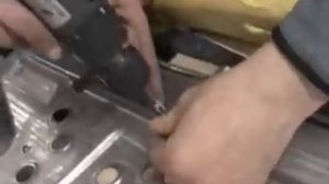 Установка задних подголовников в ВАЗ 2108-09-14-15