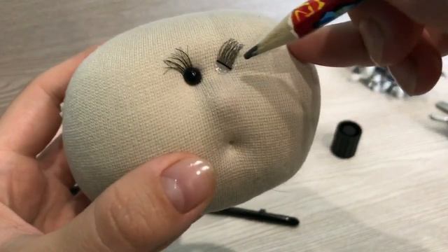 Как сделать лицо кукле.
