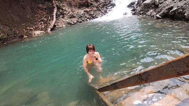 купание в горной купели, вода +6 смотреть онлайн