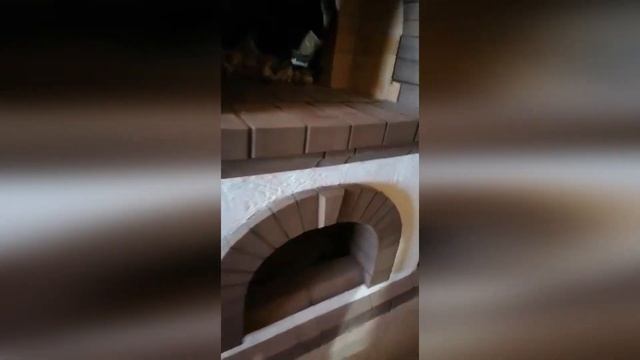 Кирпичная русская печь МАЗАНКА с изразцами. Печка с варочной панелью, лежанкой и сушильной нишей.