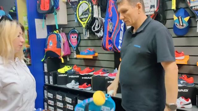 Советы юным теннисистам - Зачем нужен виброгаситель и поролоновый теннисный мяч