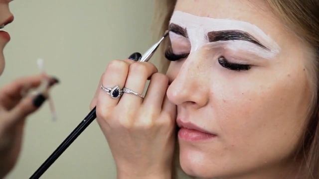 Авторский курс "Классический дизайн бровей" смотреть онлайн