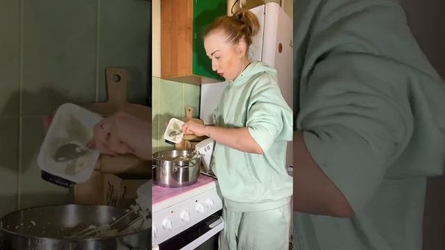 Сливочный крем и вареная сгущёнка