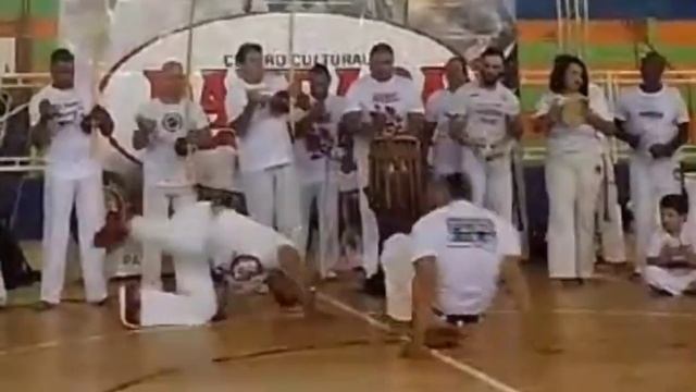 1° Encontro de Capoeira projeto Artetude em Andradina -SP Organização Mestre Denílson e Prof. Celio смотреть онлайн