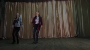 Танец под песню Пара Нормальных - Вставай