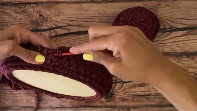 Узор РОТАНГ крючком ∣ Корзинка из трикотажной пряжи ∣ Как связать трикотажную корзину крючком