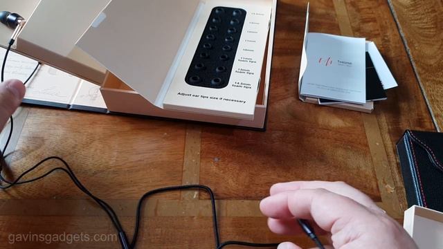 1MORE Triple Drivers Earphones Review - seriously who needs wired earphones?? смотреть онлайн