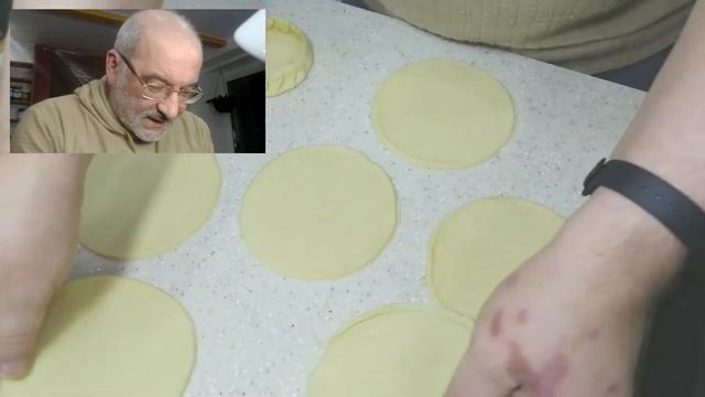 Французские перепечи или удмуртские калитки, они же карельский киш.