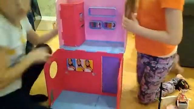 Видео c веб-камеры от  3 ноября 2015 г., 12:33 (UTC) смотреть онлайн