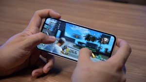 Крутой, но для фанатов ли? Обзор Samsung Galaxy S23 FE