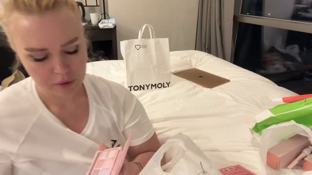 СЕУЛ. День 4 | РАСПАКОВКА КОСМЕТИКИ | ЕДИМ НА МЕНДОНЕ | ИЮЛЬ 2023 | BTS | БЛОГ МАРУСИ смотреть онлайн