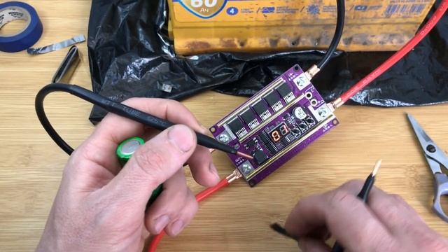 Бюджетная точечная сварка для аккумуляторов 18650. Тест точечной сварки! смотреть онлайн