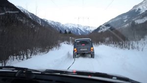 Нива и Шеви Нива в горах КЧР