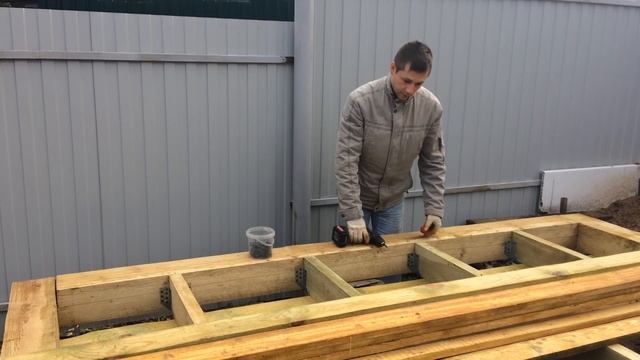 Сарай своими руками. Лаги+черновой пол. Часть 5. смотреть онлайн