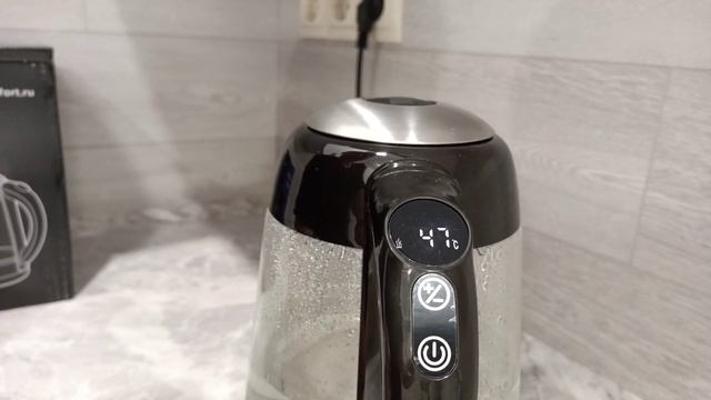 Вскипятил воду за минуту. Обзор электрического чайника Китфорт КТ - 6126 смотреть онлайн
