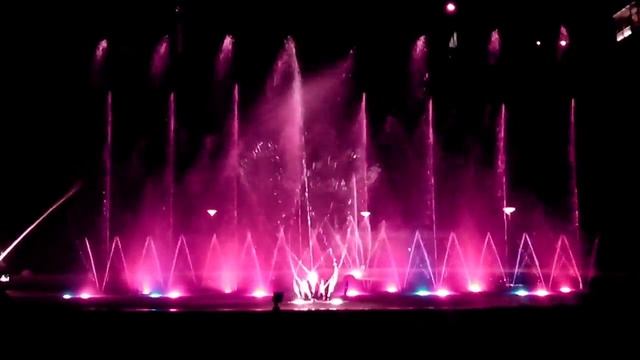 "Співаючий фонтан" у Тбілісі смотреть онлайн