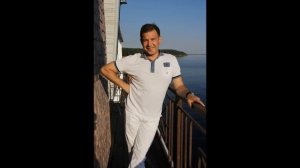 Сергей Чумаков пропал со сцены и снова вернулся кумир 90-х. Как сложилась жизнь известного певца.