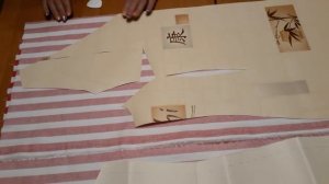 Сарафан летний из ткани в полоску. Моделирование и раскрой.mp4