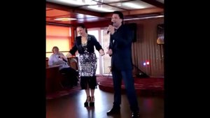 Волосы русые, в косы вплетённые...а глаза!