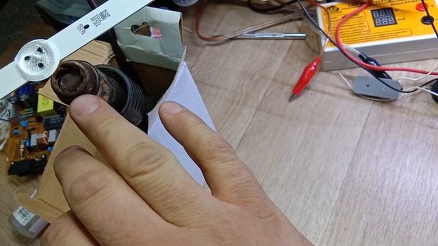 Ремонт подсветки LED LG 42LN540V / Замена светодиодов / Звук есть, изображения нету