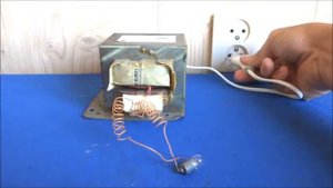 "БТГ" Резонансный трансформатор ► ПИТАЕТ ДАРОМ ЛАМПОЧКУ