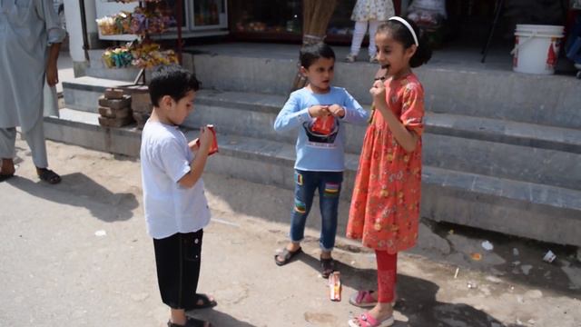 How easy to see our streets clean in near future - Simply Educate Young Generation смотреть онлайн