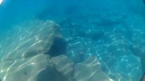 Подводные раскопки в затонувшем древнем городе.