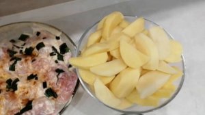 Картошка с курицей запеченая в духовке рецепт приготовления. Как приготовить курицу с картошкой