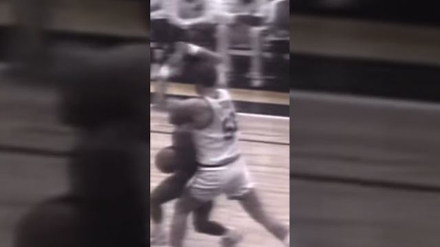 Karl Malone elbows Isiah Thomas and gives him 40 stitches #nba #basketball