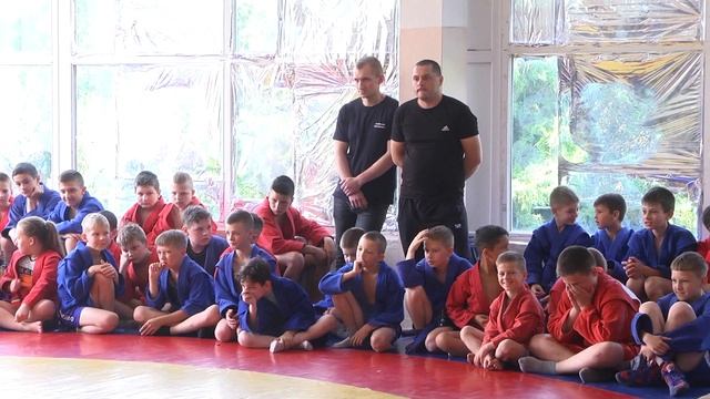 Відкрита першість міста серед юнаків та дівчат з самбо смотреть онлайн