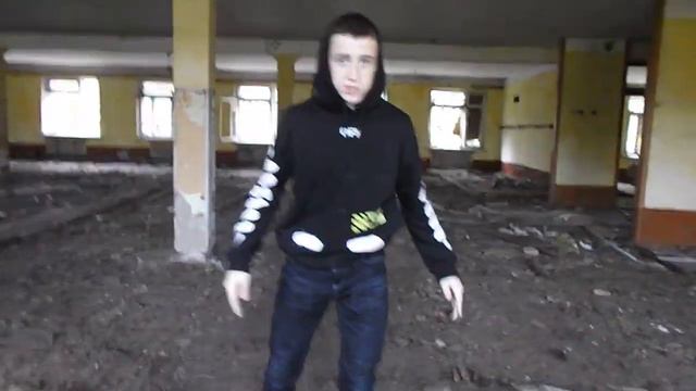 Посетил заброшенную военную базу часть #1 (меня поймали) смотреть онлайн