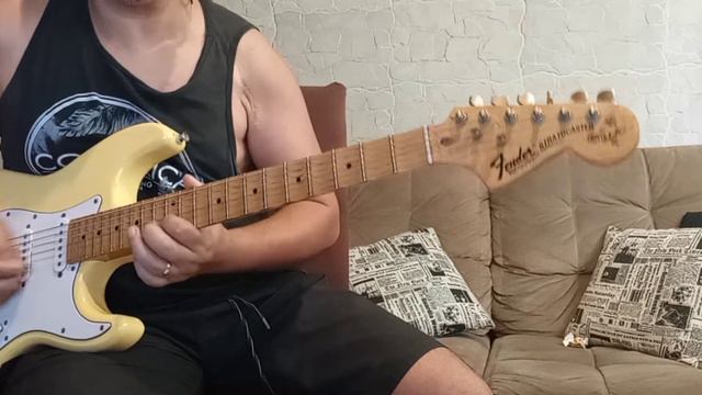 Fender yngwie malmsteen смотреть онлайн