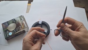 Рыболовная леска плетенка 0.28 на неё одеваем крючок на сома
