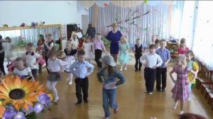 Танец Калинка-малинка в детском саду_35