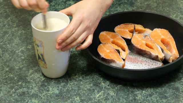 Форель в сливочном соусе. Нежная сочная рыбка! смотреть онлайн