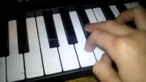 Звенит январская вьюга на пианино