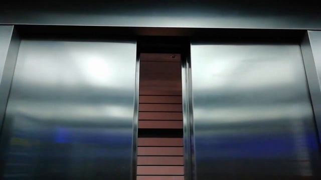 Лифты в ТРЦ Нора смотреть онлайн