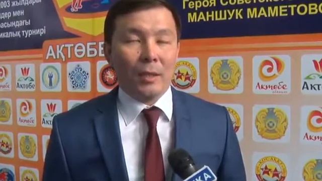 Жасөспірімдер арасында еркін, әйелдері күресі футболдан жарыс өтіп жатыр