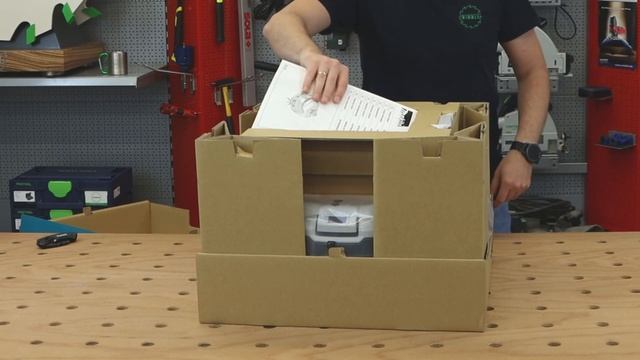 Makita Akku-Saugroboter DRC300Z - Unboxing - Wimmer Maschinen